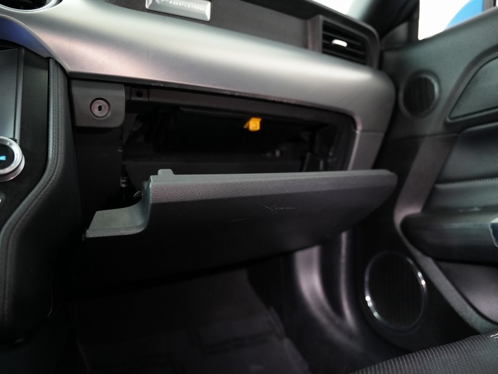 Ford Mustang EcoBoost Convertible 2021