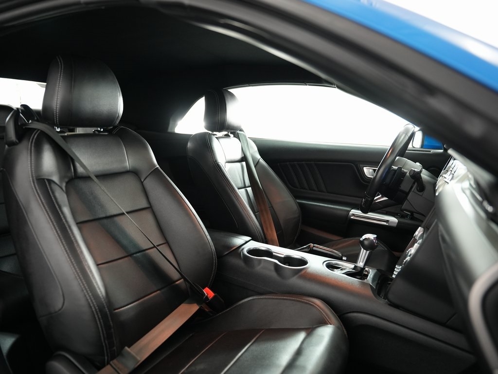 Ford Mustang EcoBoost Convertible 2021