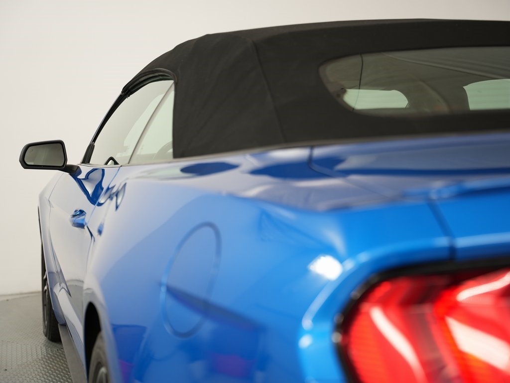 Ford Mustang EcoBoost Convertible 2021