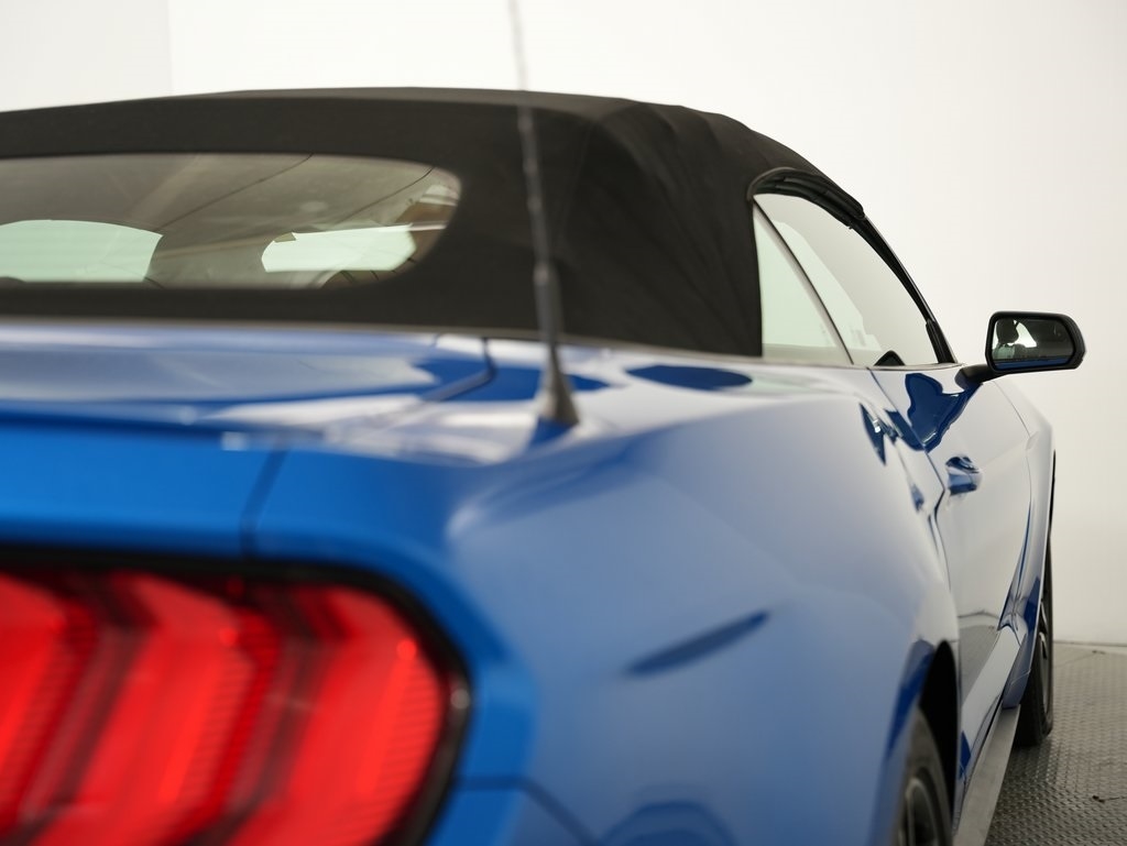 Ford Mustang EcoBoost Convertible 2021