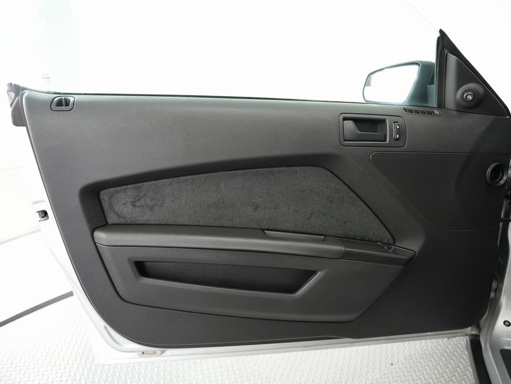 Ford Mustang 2dr Cpe V6 2012