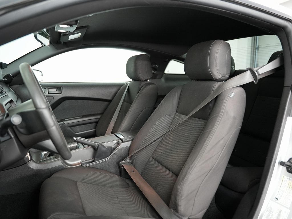 Ford Mustang 2dr Cpe V6 2012