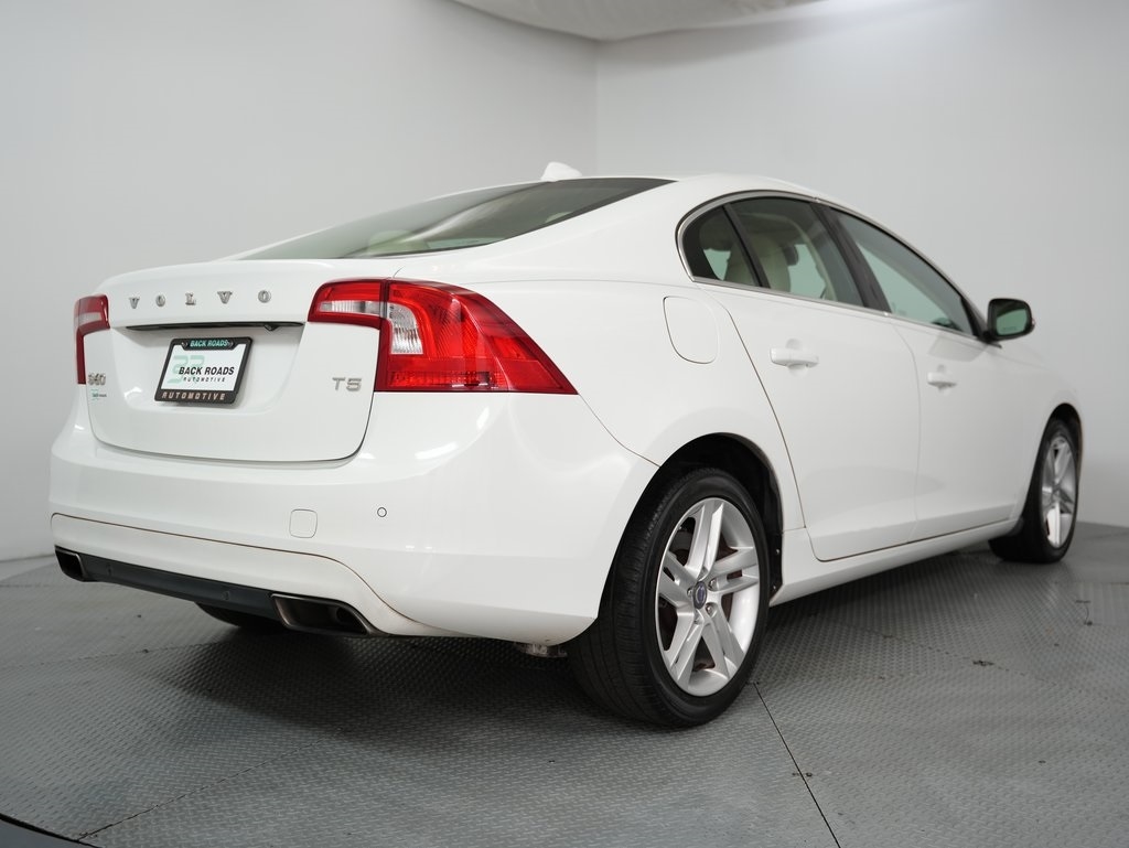 Volvo S60 2015.5 4dr Sdn T5 Drive-E Platinum FWD 2015