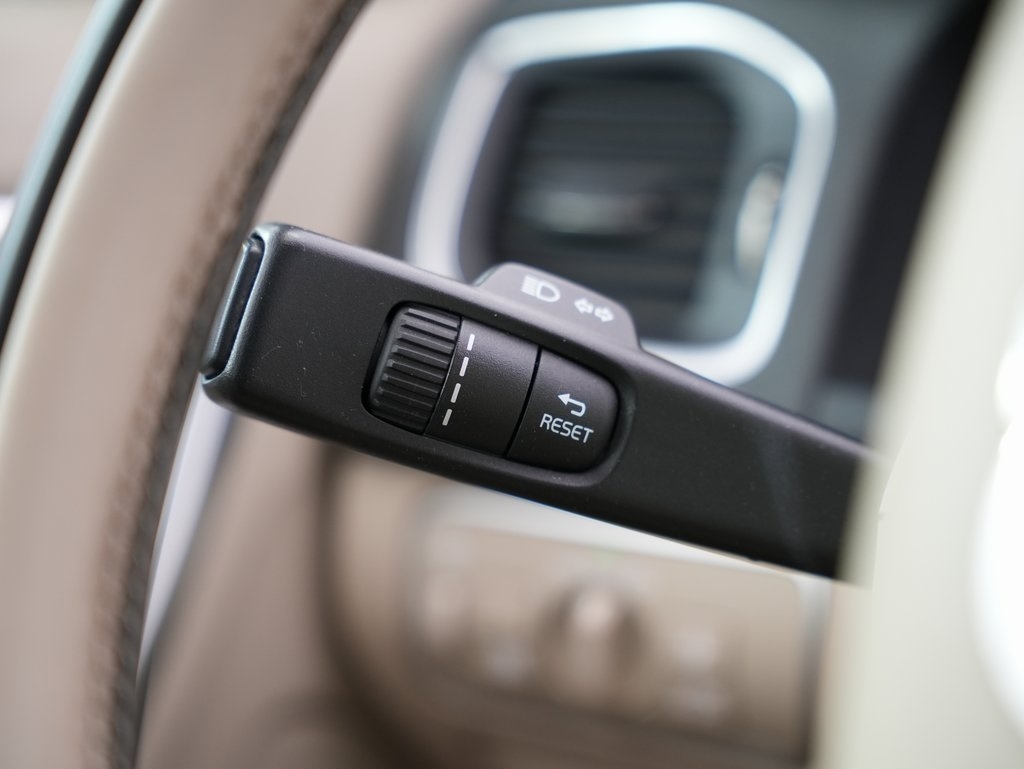 Volvo S60 2015.5 4dr Sdn T5 Drive-E Platinum FWD 2015