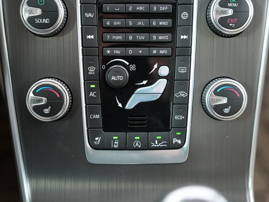 Volvo S60 2015.5 4dr Sdn T5 Drive-E Platinum FWD 2015