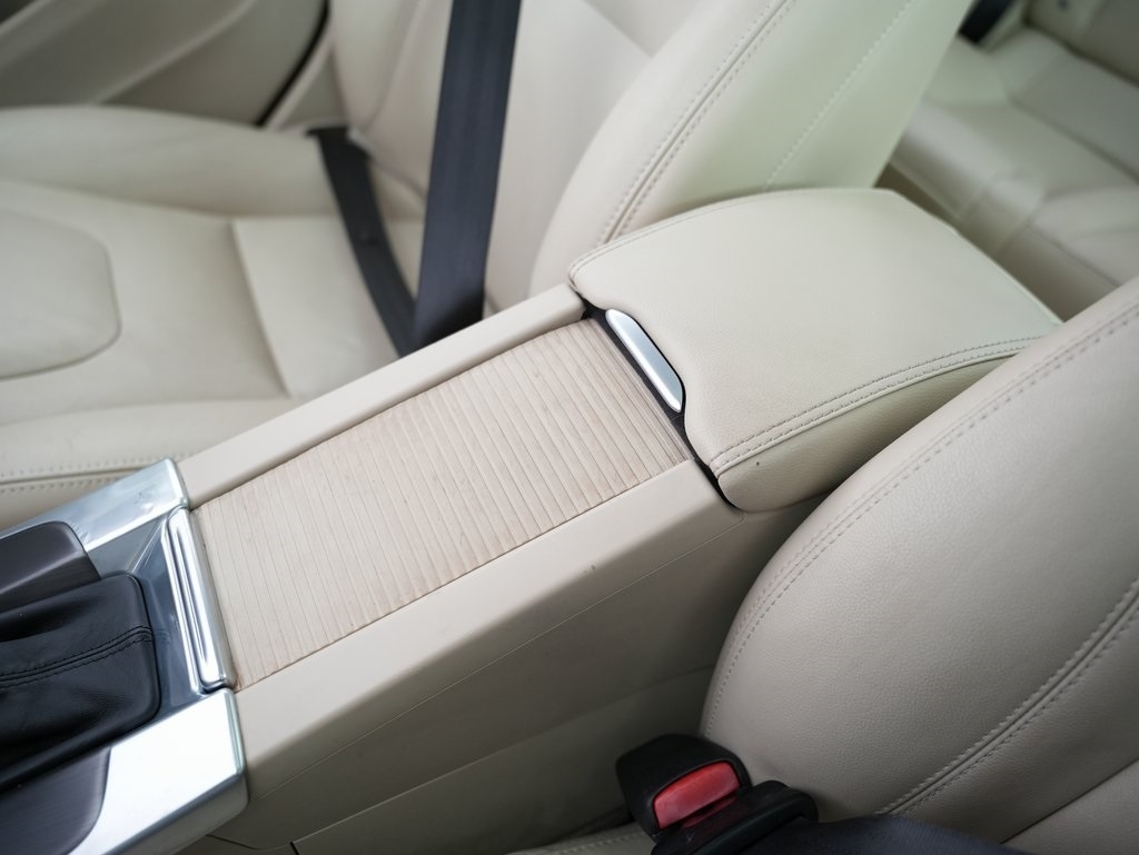 Volvo S60 2015.5 4dr Sdn T5 Drive-E Platinum FWD 2015