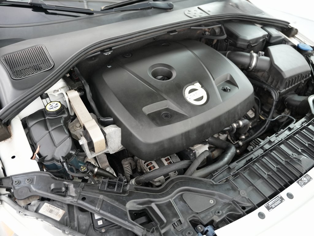 Volvo S60 2015.5 4dr Sdn T5 Drive-E Platinum FWD 2015