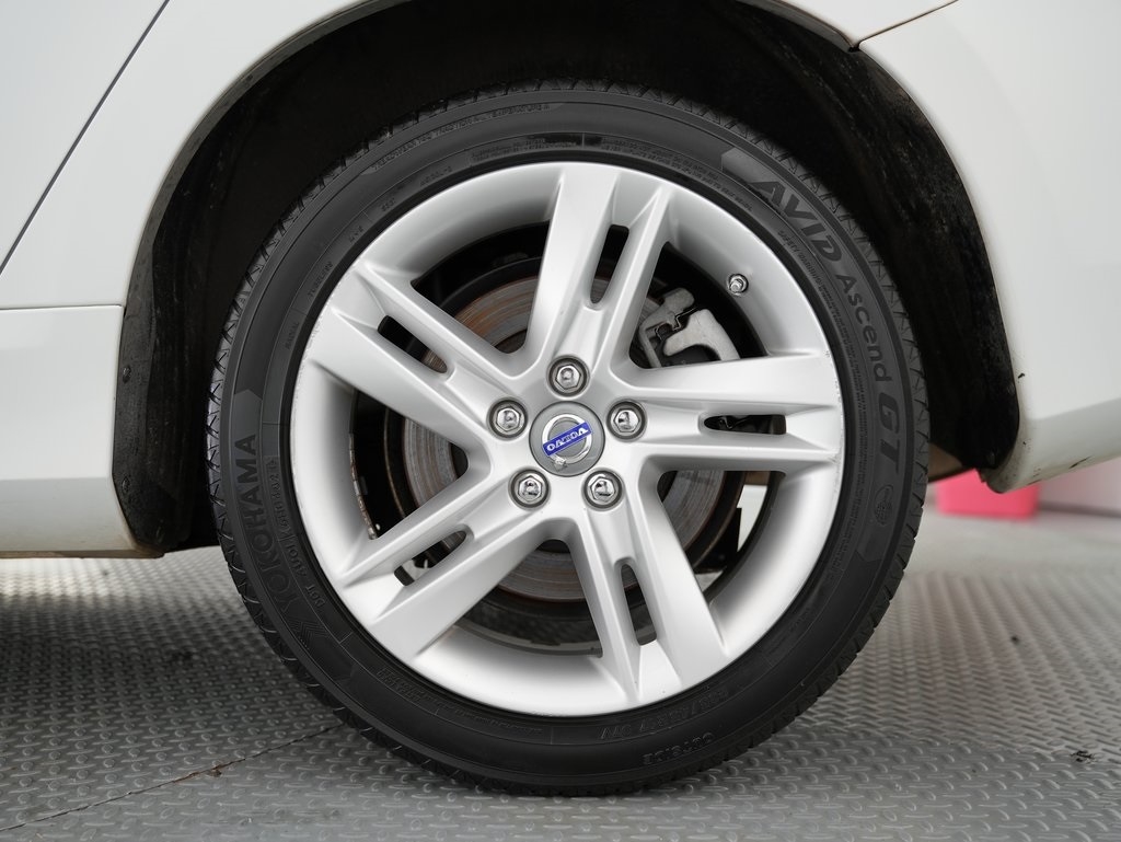 Volvo S60 2015.5 4dr Sdn T5 Drive-E Platinum FWD 2015