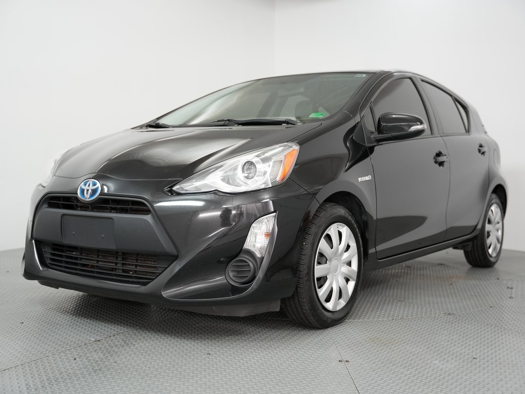 Toyota Prius c 5dr HB Three (Natl) 2015