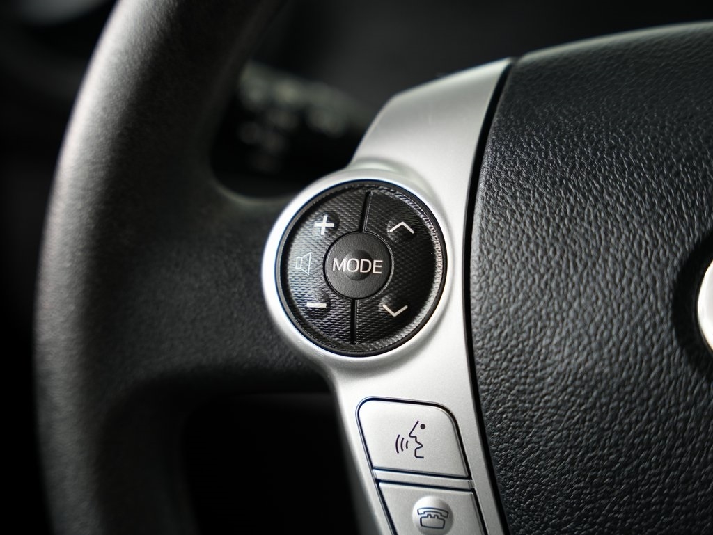 Toyota Prius c 5dr HB Three (Natl) 2015