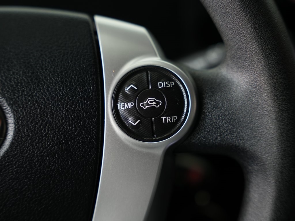 Toyota Prius c 5dr HB Three (Natl) 2015