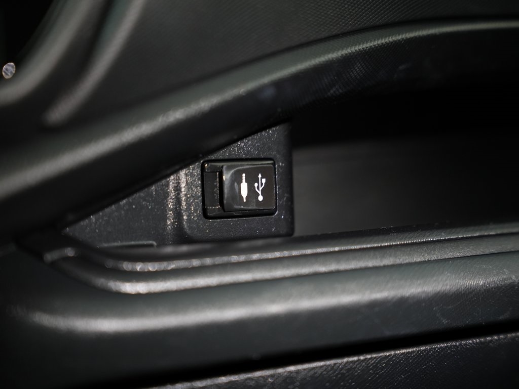 Toyota Prius c 5dr HB Three (Natl) 2015