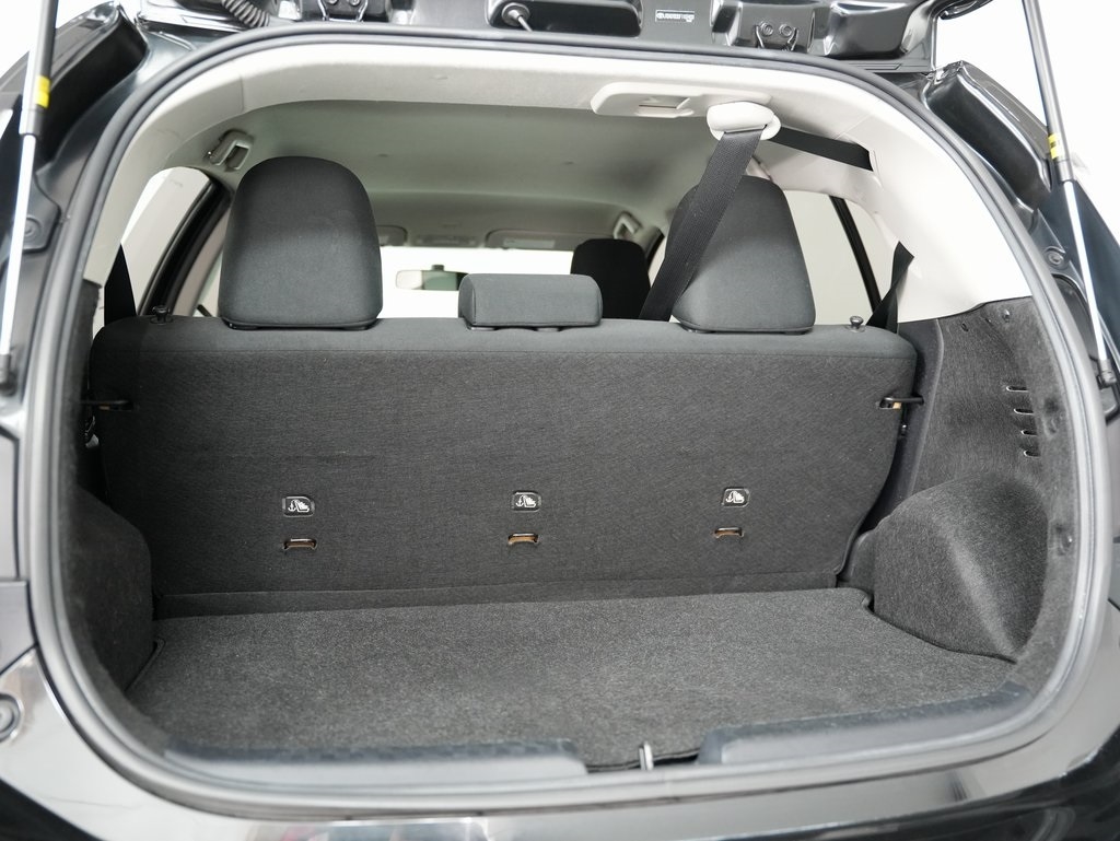 Toyota Prius c 5dr HB Three (Natl) 2015