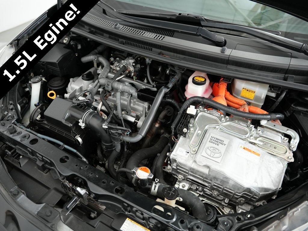 Toyota Prius c 5dr HB Three (Natl) 2015