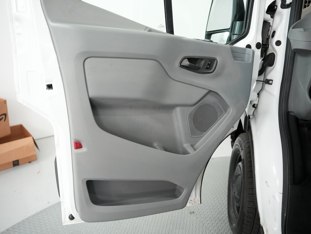 Ford Transit Cargo Van T-250 130" Low Rf 9000 GVWR Swing-Out RH Dr 2016