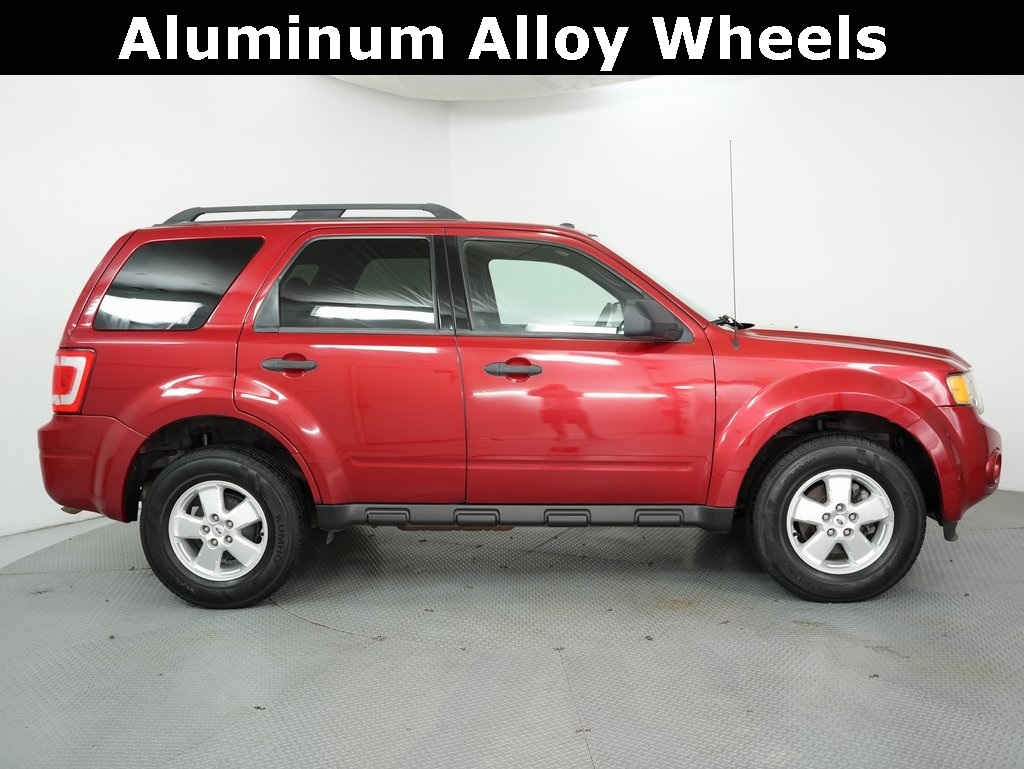 Ford Escape FWD 4dr XLT 2010