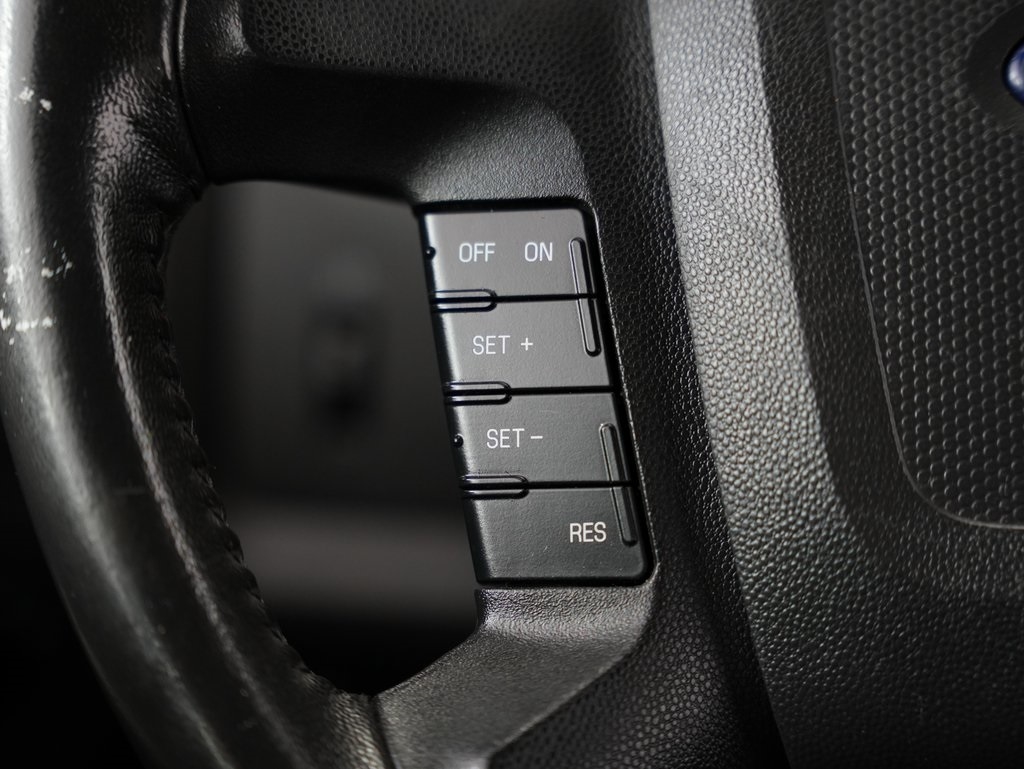 Ford Escape FWD 4dr XLT 2010