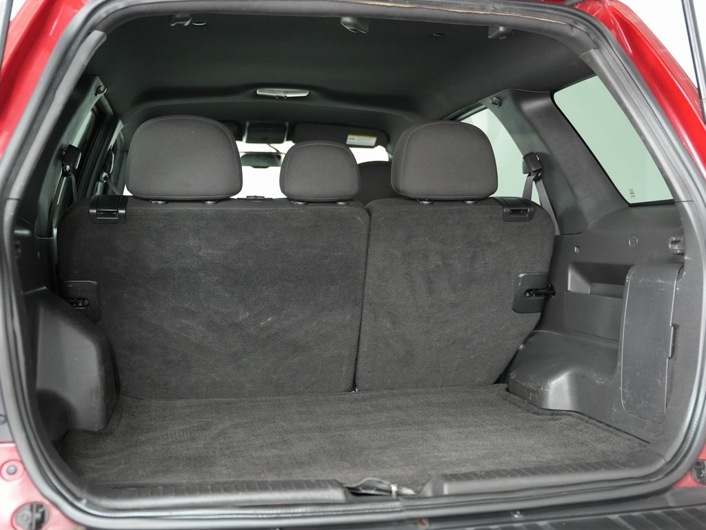 Ford Escape FWD 4dr XLT 2010