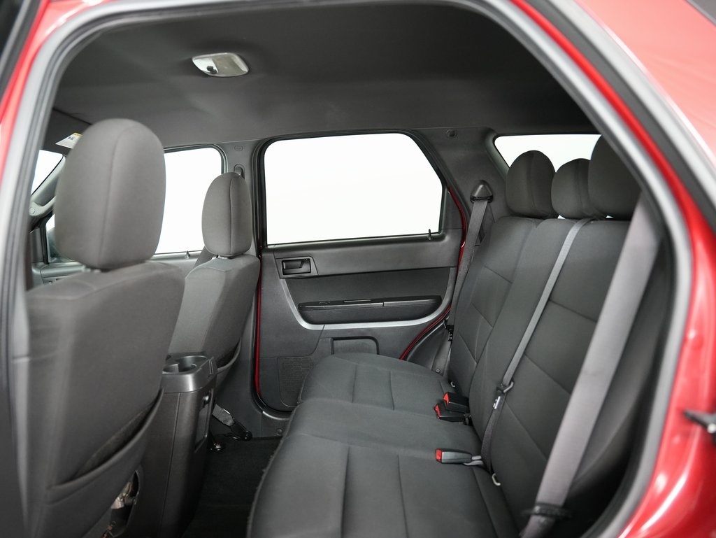 Ford Escape FWD 4dr XLT 2010