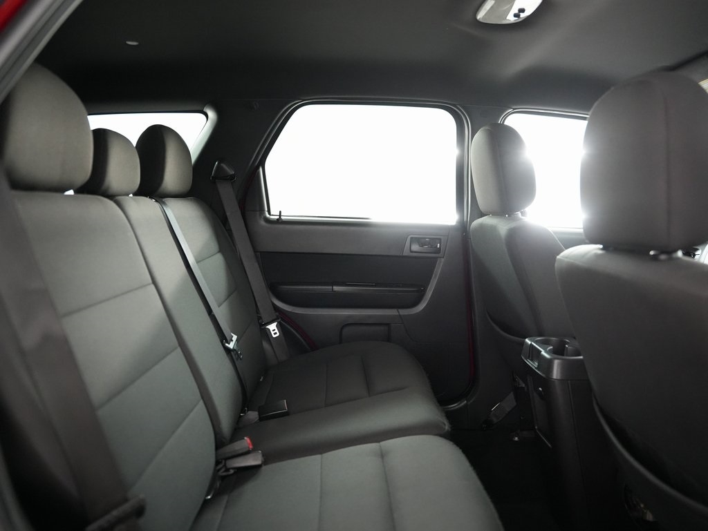 Ford Escape FWD 4dr XLT 2010