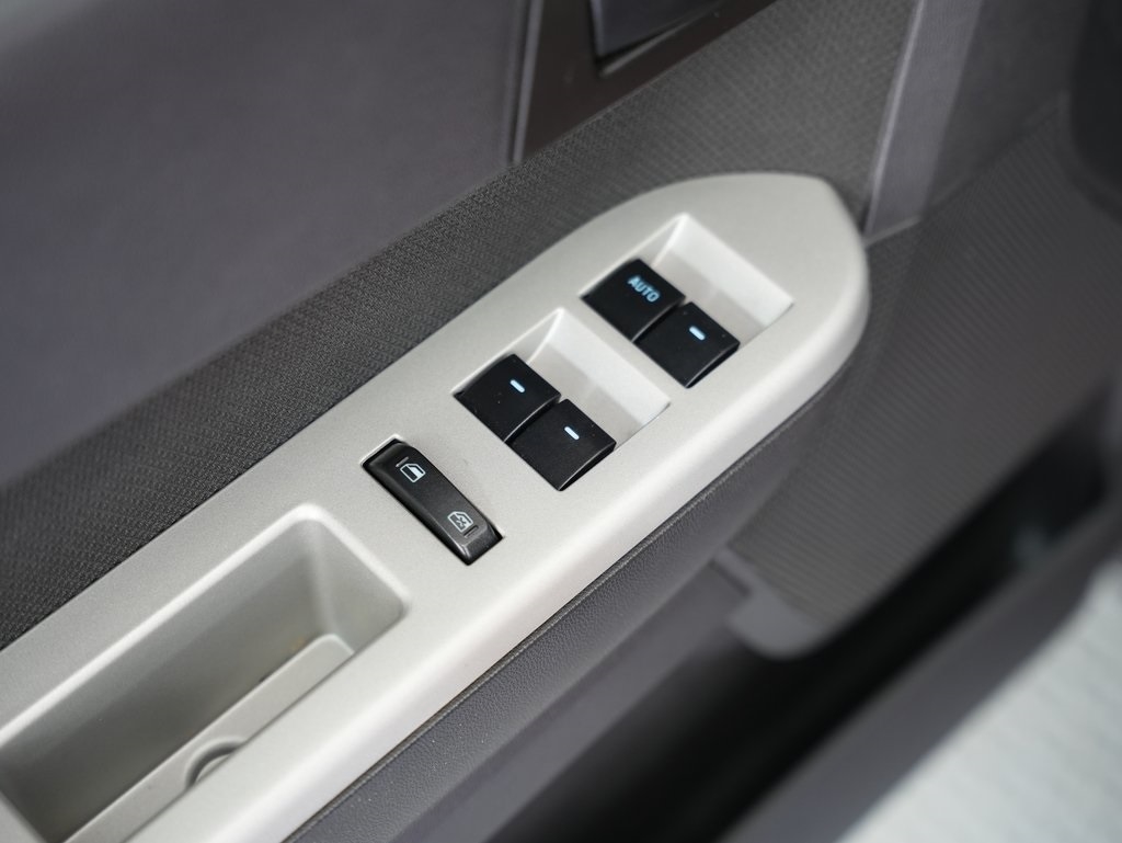 Ford Escape FWD 4dr XLT 2010