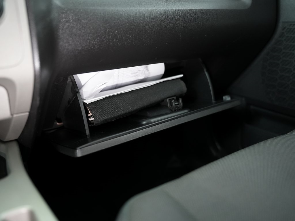 Ford Escape FWD 4dr XLT 2010