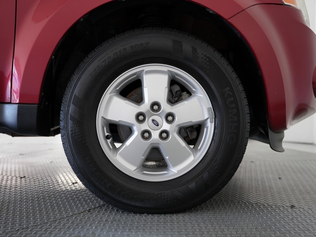 Ford Escape FWD 4dr XLT 2010