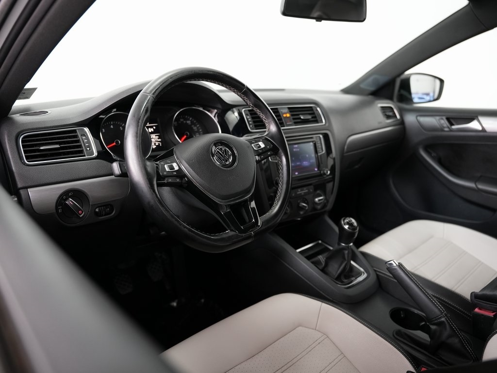 Volkswagen Jetta Sedan 4dr Man 1.8T Sport PZEV 2016