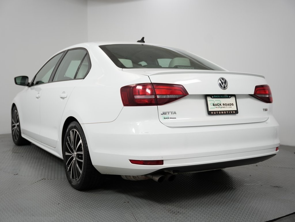 Volkswagen Jetta Sedan 4dr Man 1.8T Sport PZEV 2016