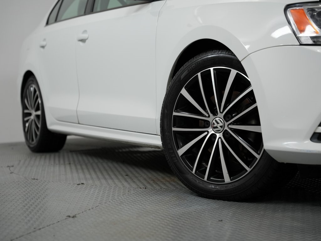 Volkswagen Jetta Sedan 4dr Man 1.8T Sport PZEV 2016