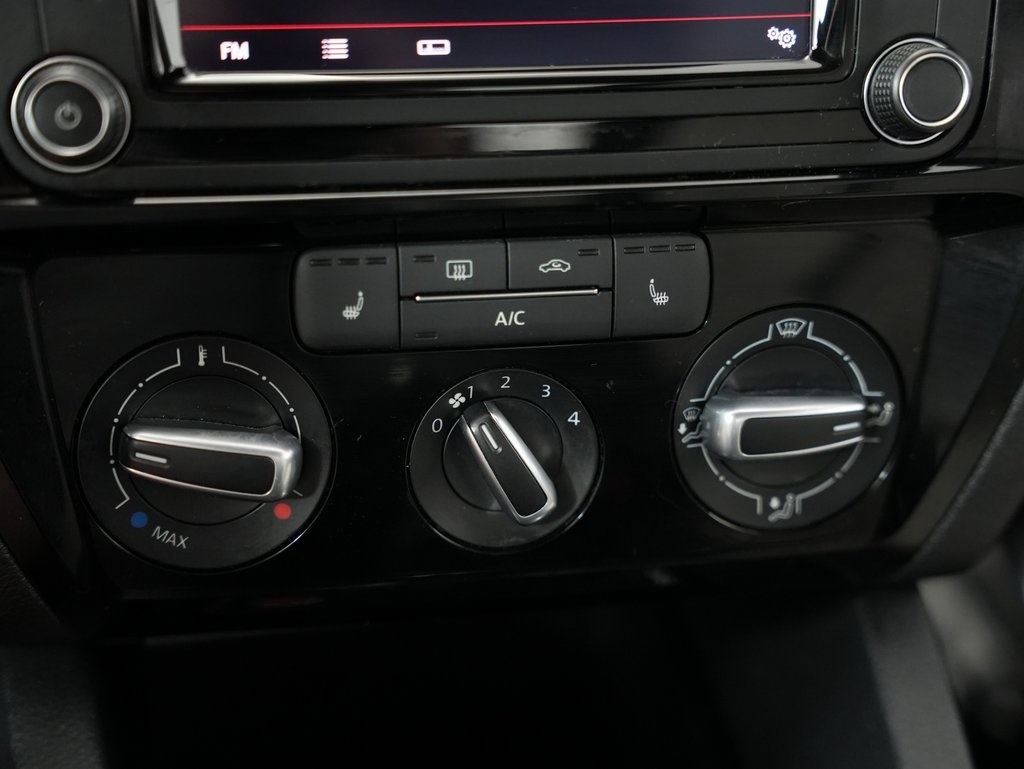 Volkswagen Jetta Sedan 4dr Man 1.8T Sport PZEV 2016