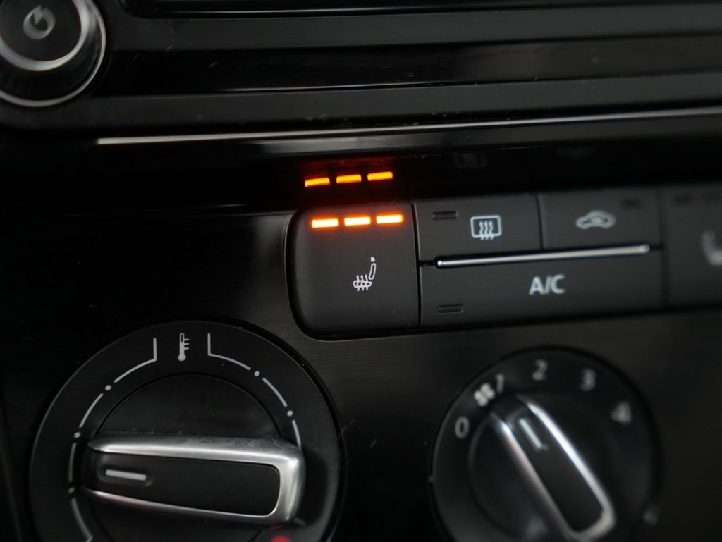 Volkswagen Jetta Sedan 4dr Man 1.8T Sport PZEV 2016