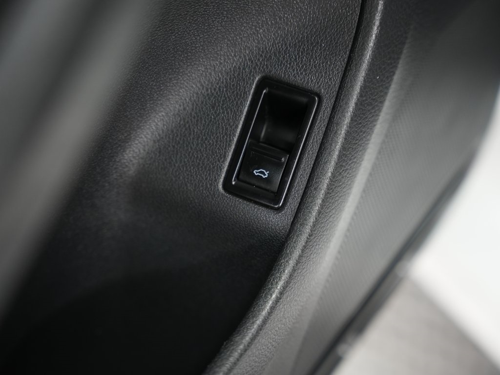 Volkswagen Jetta Sedan 4dr Man 1.8T Sport PZEV 2016