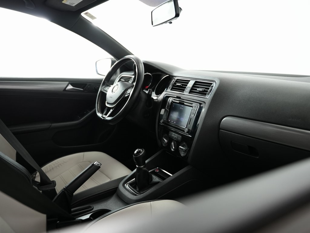 Volkswagen Jetta Sedan 4dr Man 1.8T Sport PZEV 2016