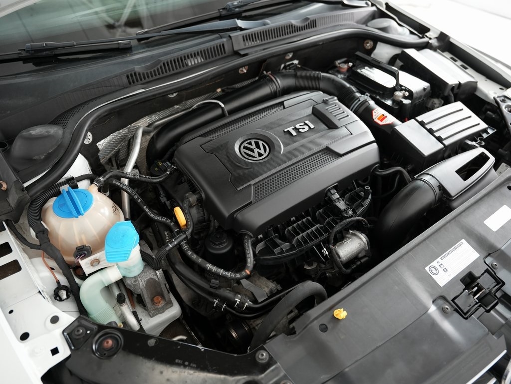 Volkswagen Jetta Sedan 4dr Man 1.8T Sport PZEV 2016