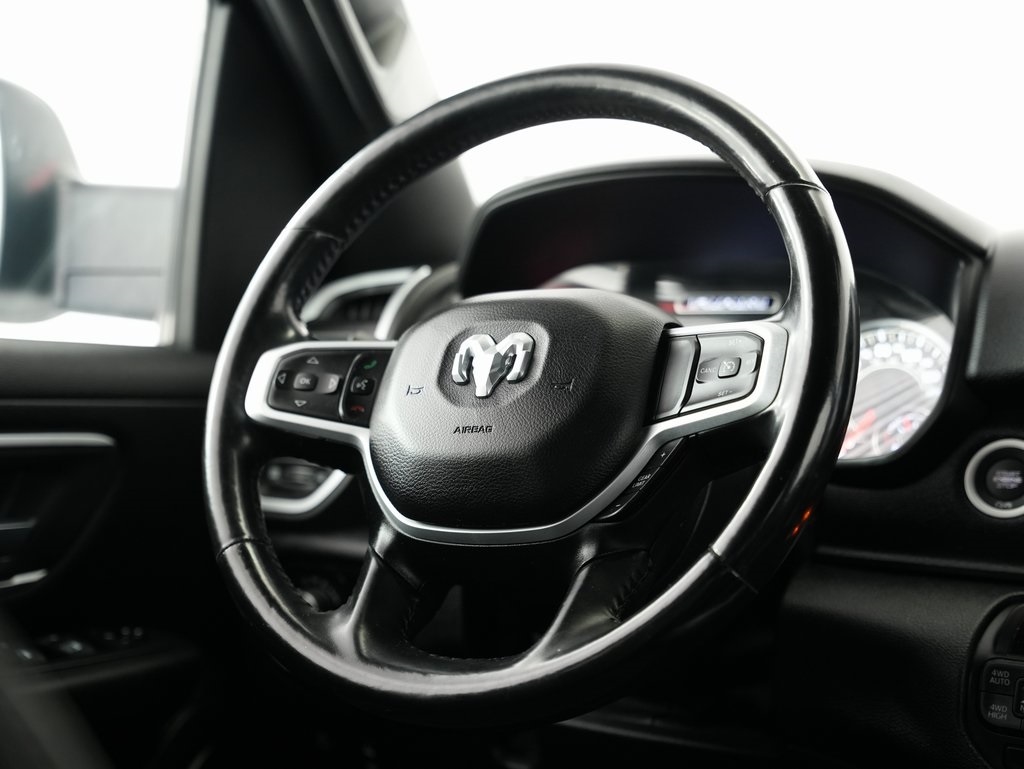 RAM 1500 Big Horn 4x4 Crew Cab 5'7" Box 2021