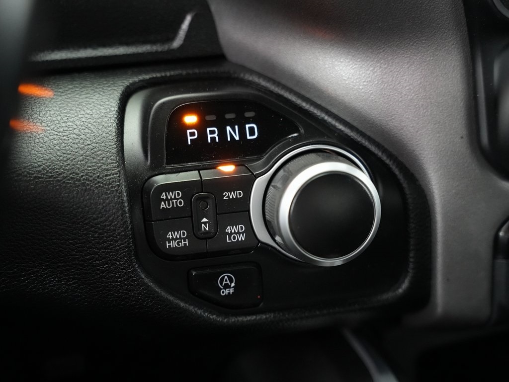 RAM 1500 Big Horn 4x4 Crew Cab 5'7" Box 2021