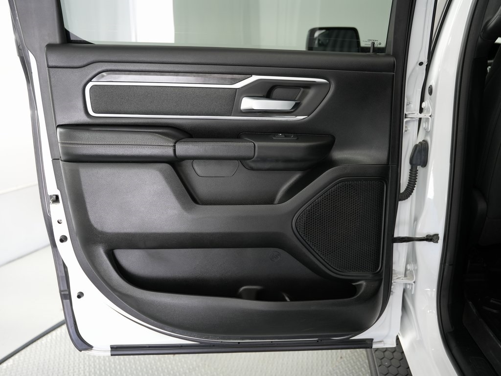 RAM 1500 Big Horn 4x4 Crew Cab 5'7" Box 2021