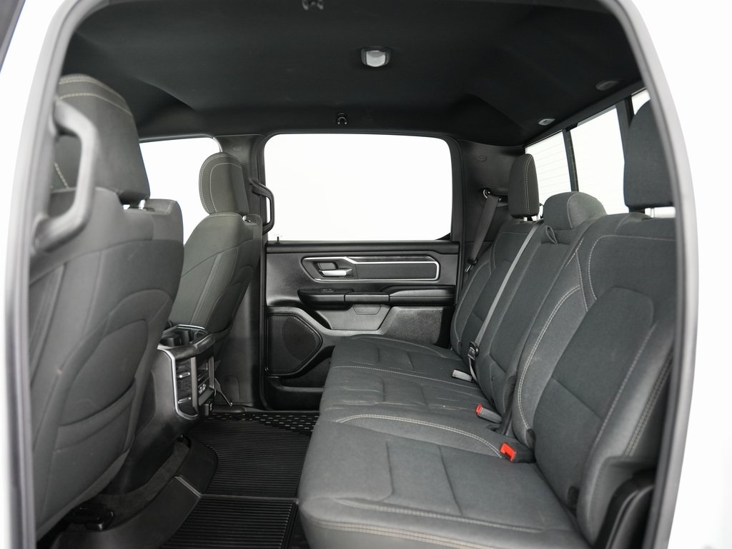 RAM 1500 Big Horn 4x4 Crew Cab 5'7" Box 2021