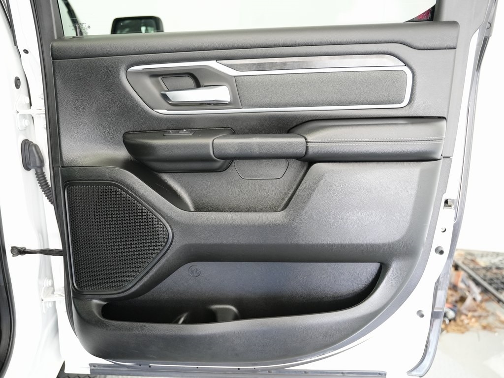 RAM 1500 Big Horn 4x4 Crew Cab 5'7" Box 2021