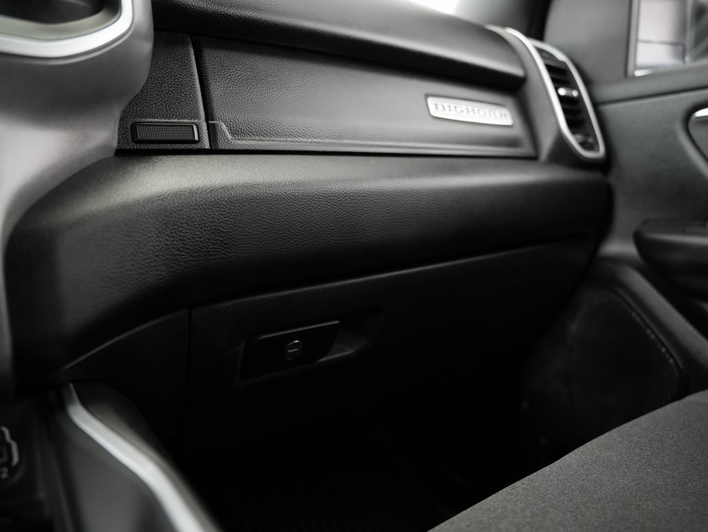 RAM 1500 Big Horn 4x4 Crew Cab 5'7" Box 2021