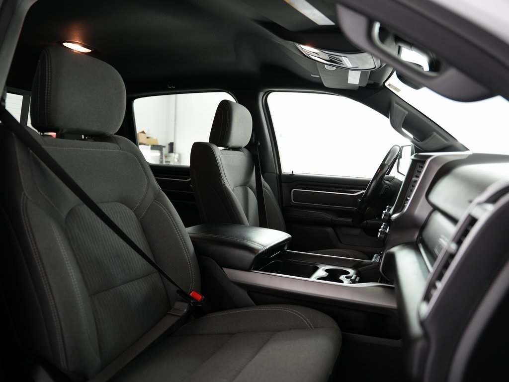 RAM 1500 Big Horn 4x4 Crew Cab 5'7" Box 2021