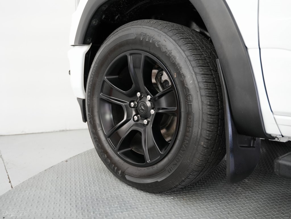 RAM 1500 Big Horn 4x4 Crew Cab 5'7" Box 2021