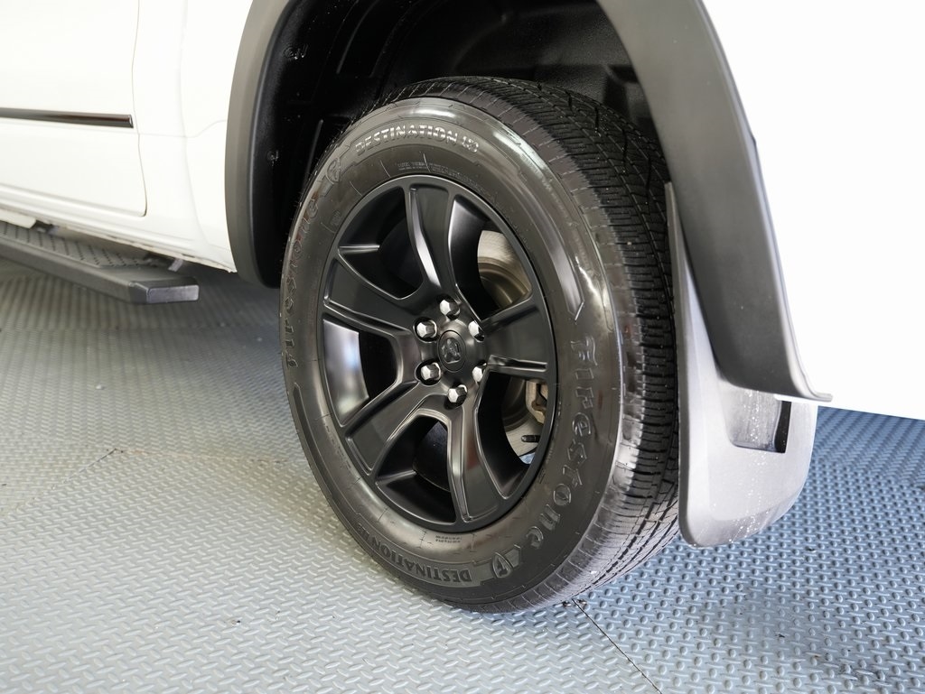 RAM 1500 Big Horn 4x4 Crew Cab 5'7" Box 2021