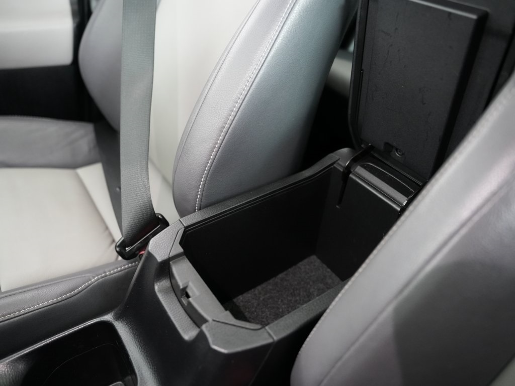 Toyota RAV4 FWD 4dr Limited (Natl) 2015