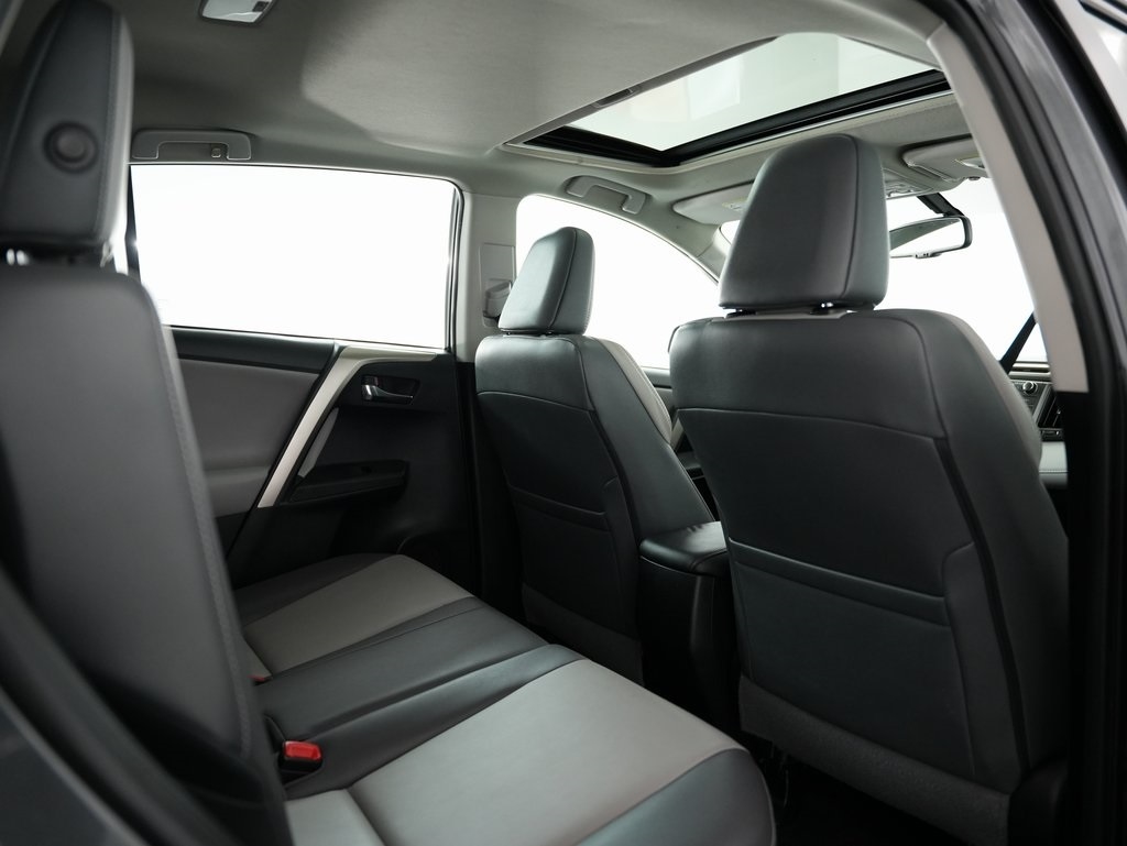 Toyota RAV4 FWD 4dr Limited (Natl) 2015