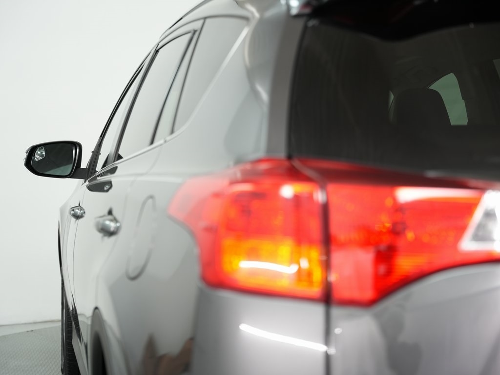 Toyota RAV4 FWD 4dr Limited (Natl) 2015