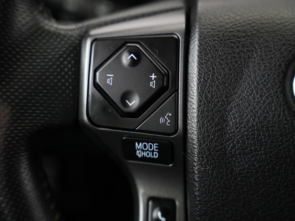 Toyota Tacoma 4WD TRD Off Road Double Cab 6' Bed V6 AT (Natl) 2021