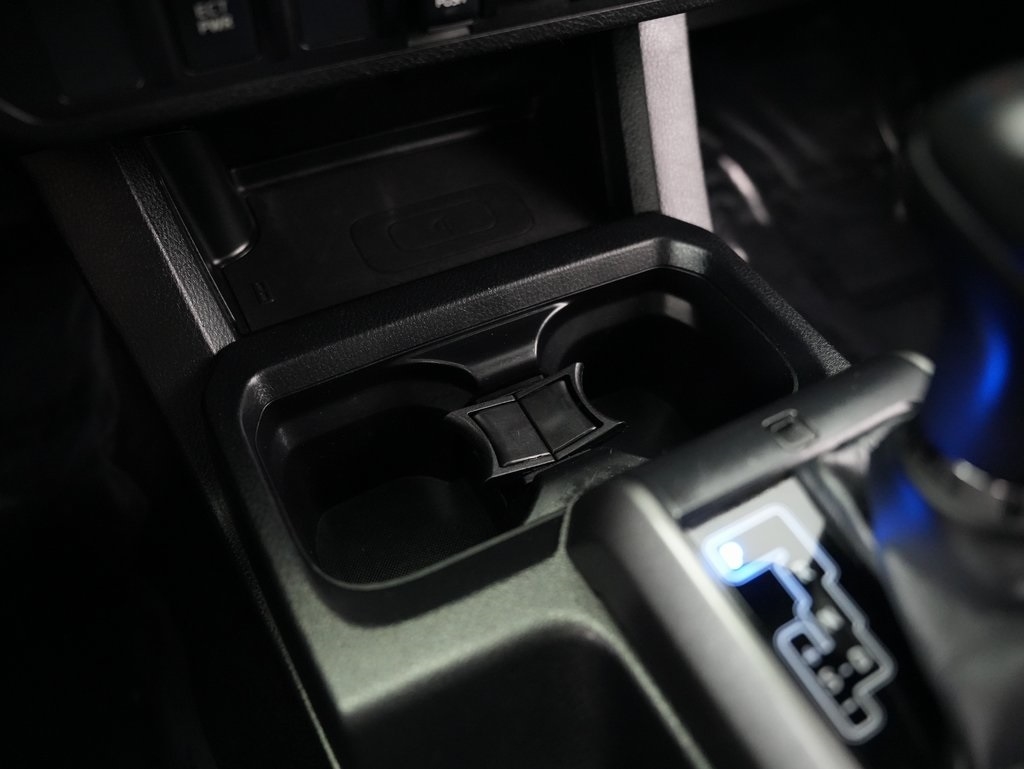 Toyota Tacoma 4WD TRD Off Road Double Cab 6' Bed V6 AT (Natl) 2021