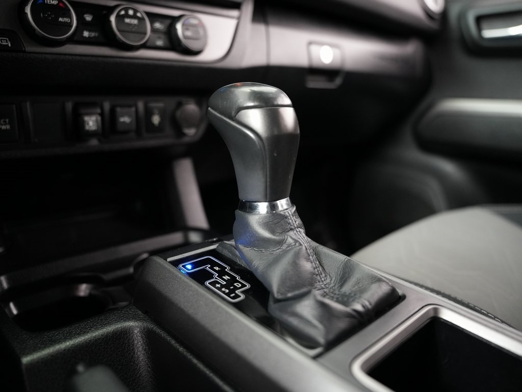 Toyota Tacoma 4WD TRD Off Road Double Cab 6' Bed V6 AT (Natl) 2021